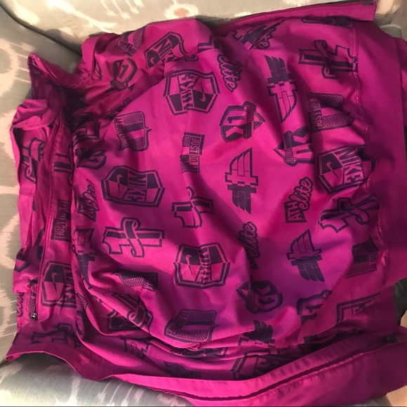 Nike Windbreaker - Picture 5 of 6